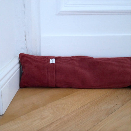 Zugluftstopper als Geschenk, warmes Zuhause zur Weihnachtszeit